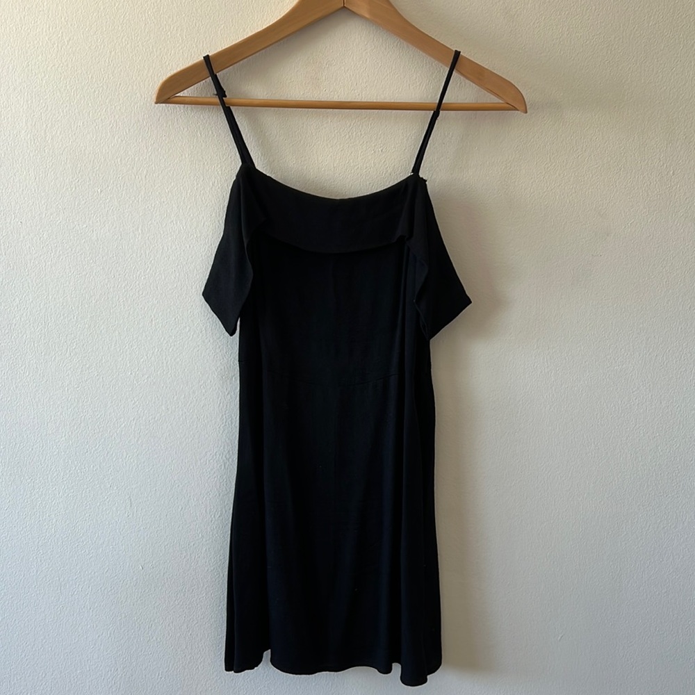 Black off the shoulder Reformation dress